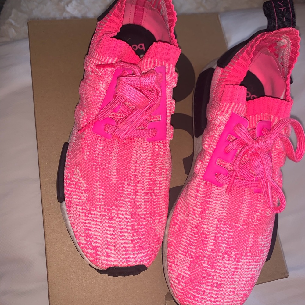 Adidas NMD size 8.5 Women’s - Picture 3 of 5
